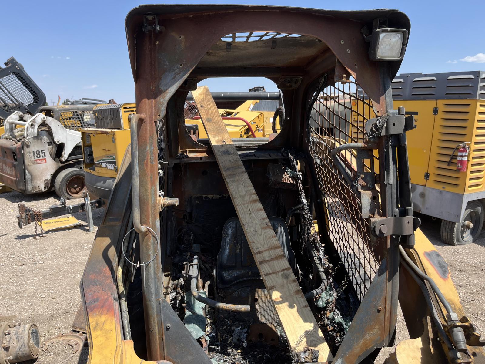 ./imagenes/INVOICE/2019/18144/CATERPILLAR 272C (12).JPG